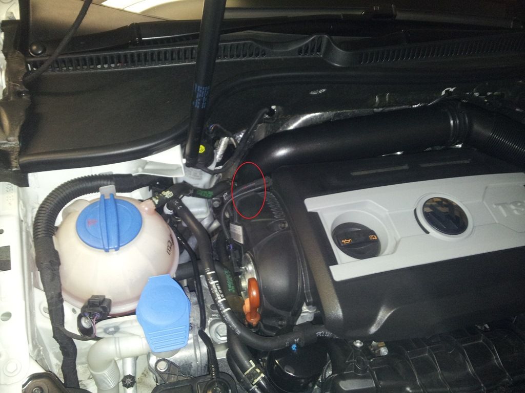 Mysterious oil leak on mk6 GTi